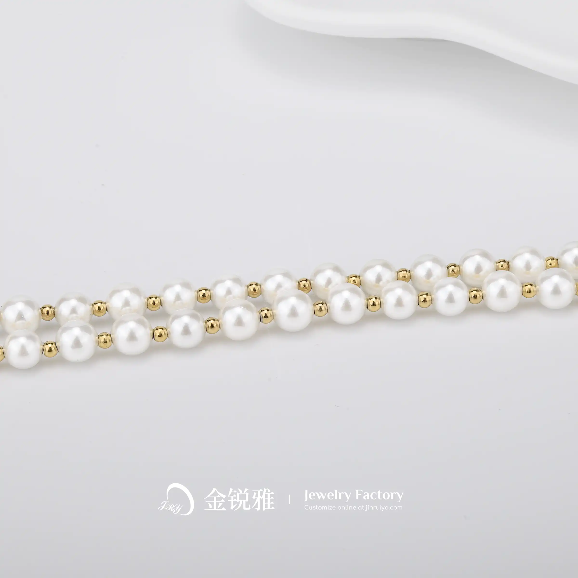 The chain of the double-layer pearl bracelet